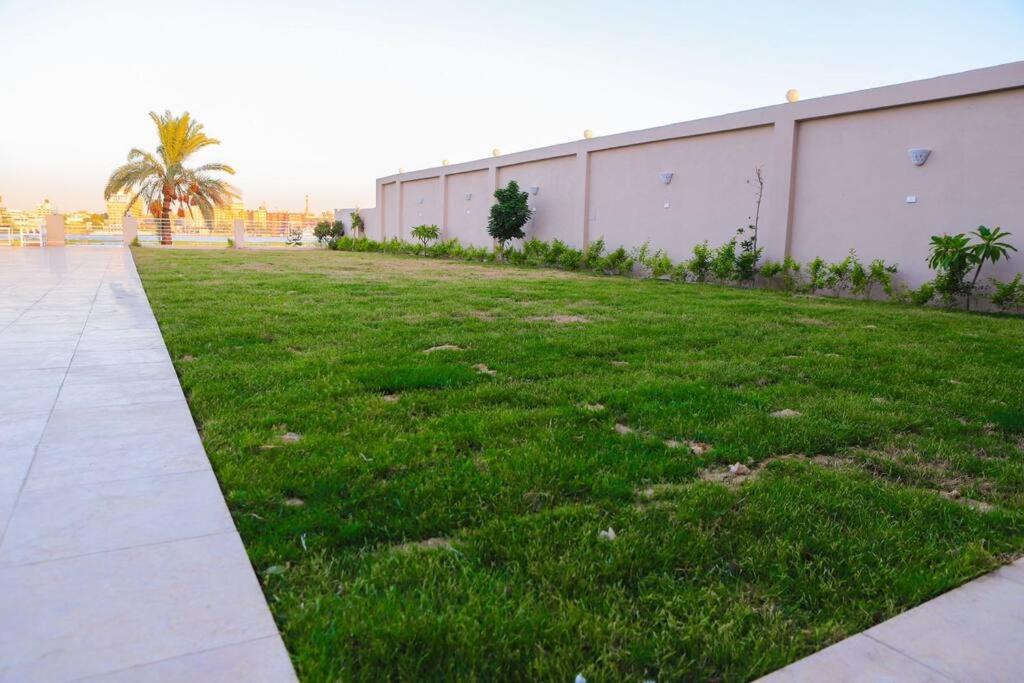 Royal Nile Villa - Nile View Apartment 1 Луксор Екстериор снимка