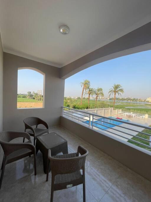 Royal Nile Villa - Nile View Apartment 1 Луксор Екстериор снимка