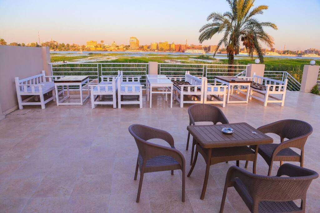 Royal Nile Villa - Nile View Apartment 1 Луксор Екстериор снимка