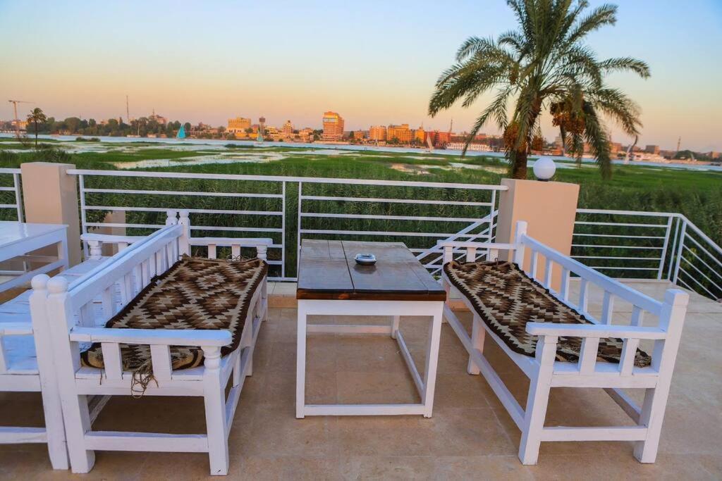 Royal Nile Villa - Nile View Apartment 1 Луксор Екстериор снимка